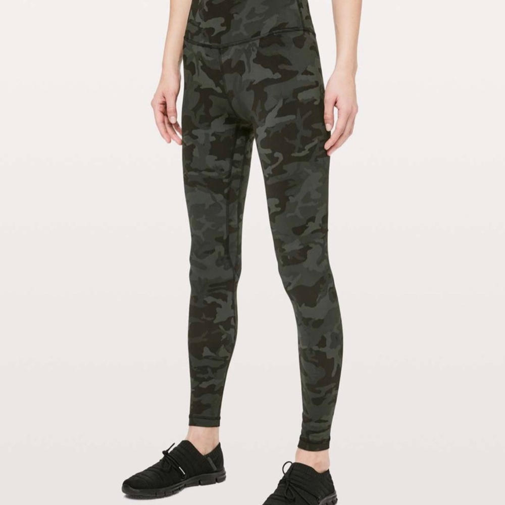 25 in lululemon green camp leggings